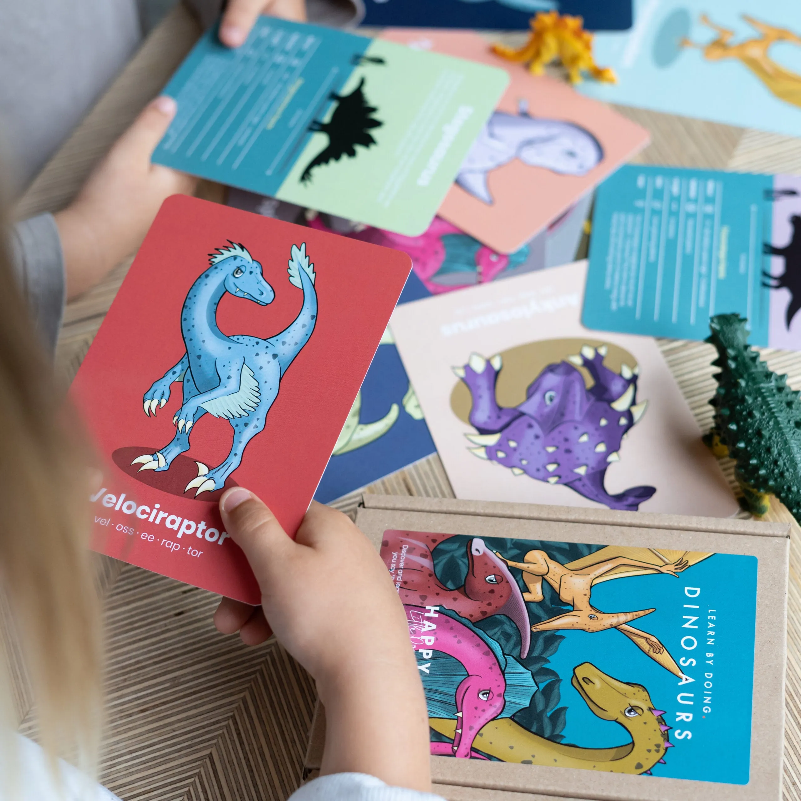 Happy Little Doers Learn Dinosaurs Flashcards